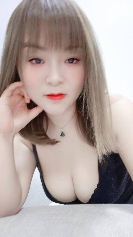 肤白臀圆大胸妹 第2张