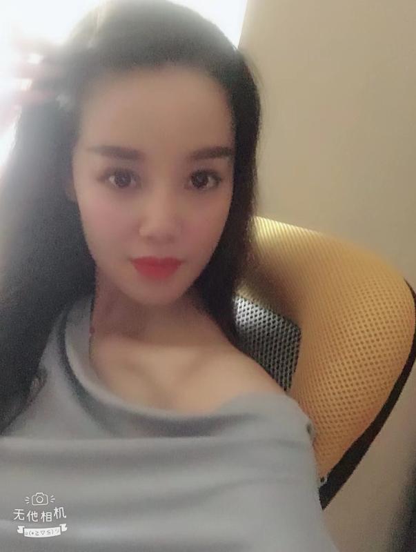 美腿骚妹子楠楠 第2张