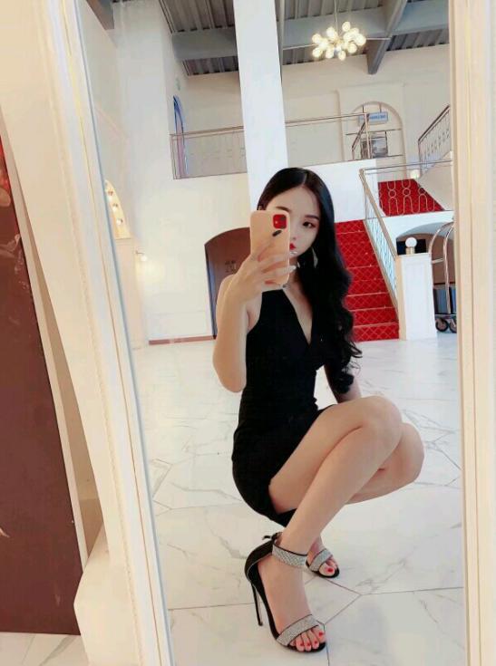 身材超好的性感美女，狼友一定要看兼职的！ 第3张