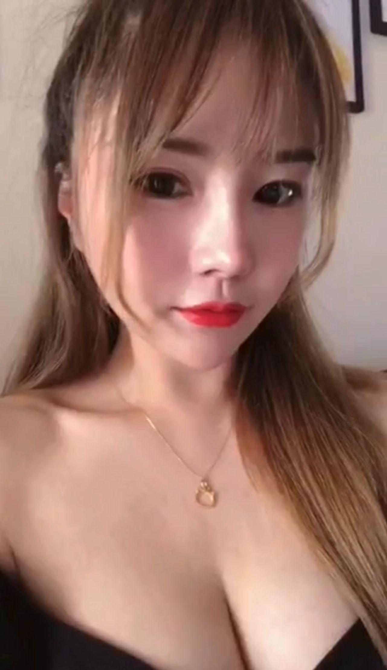 南门熟女熙熙,胸大服务好 第2张