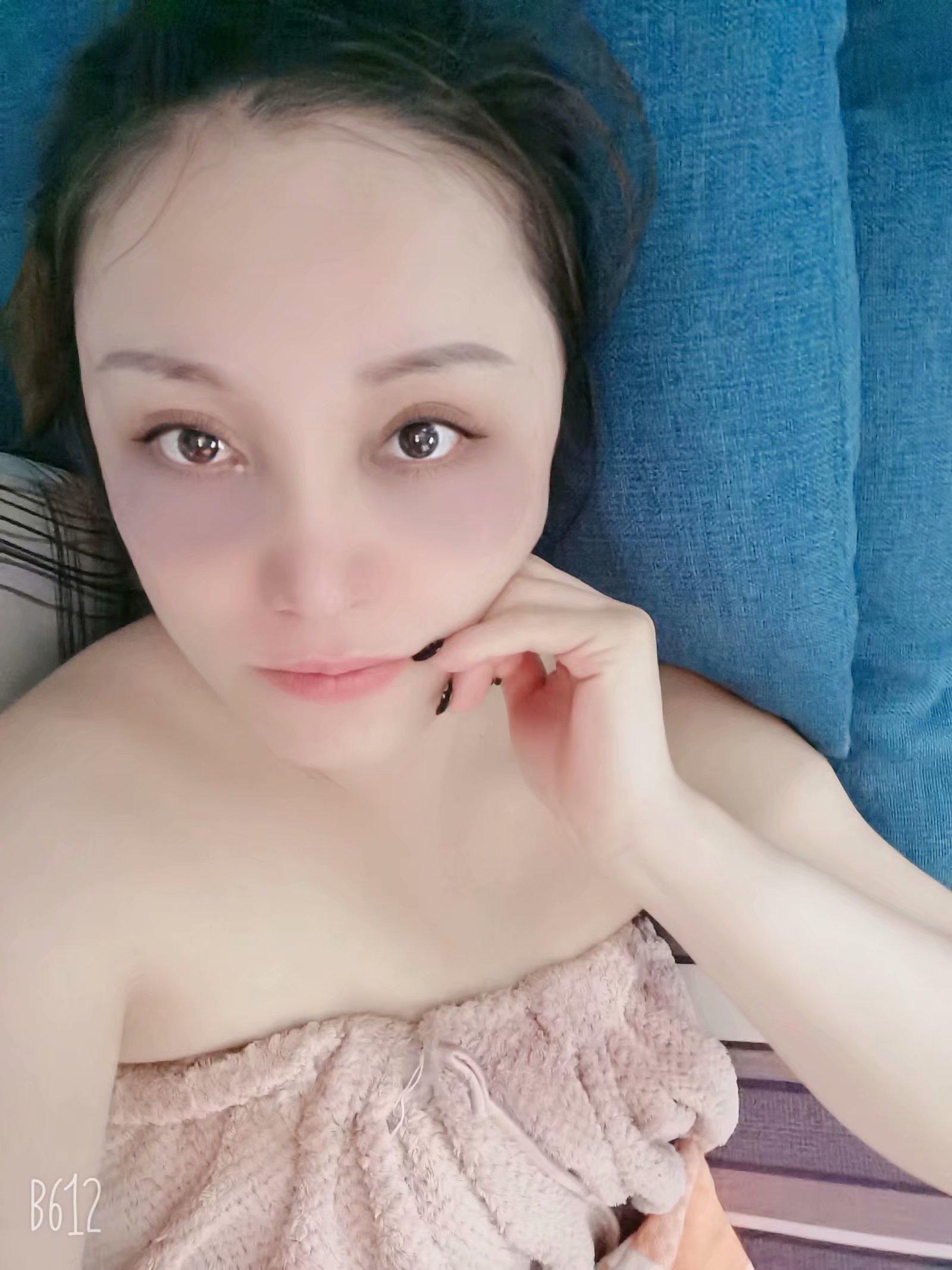 一个口活胸大的妹子 第1张