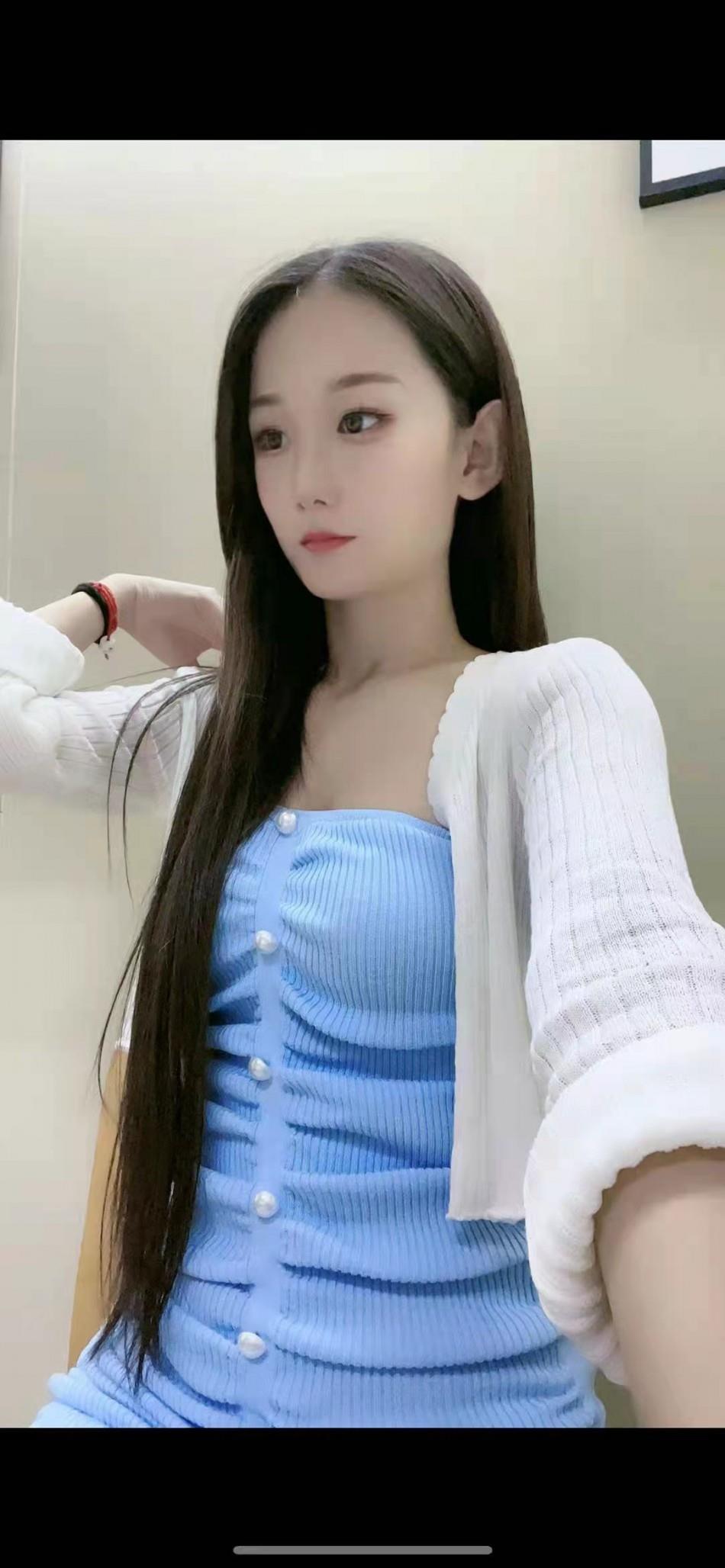 北郊大胸清纯小姐姐 第1张