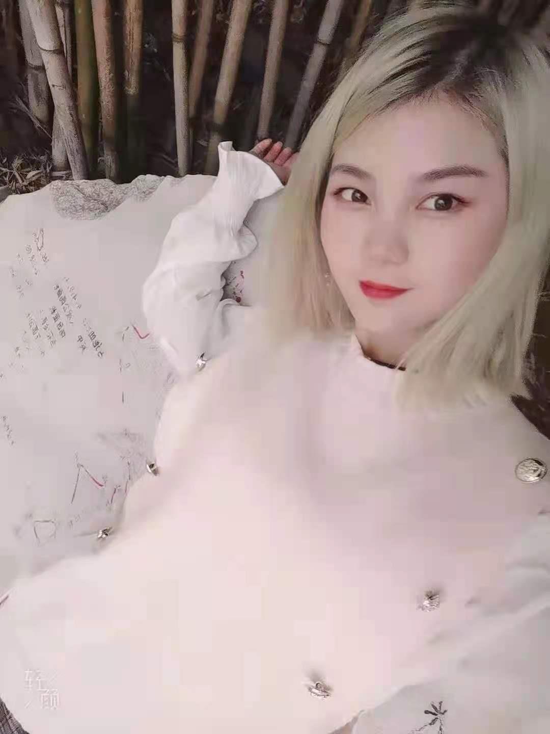 温州盐盘工业区00后小姑娘 第1张