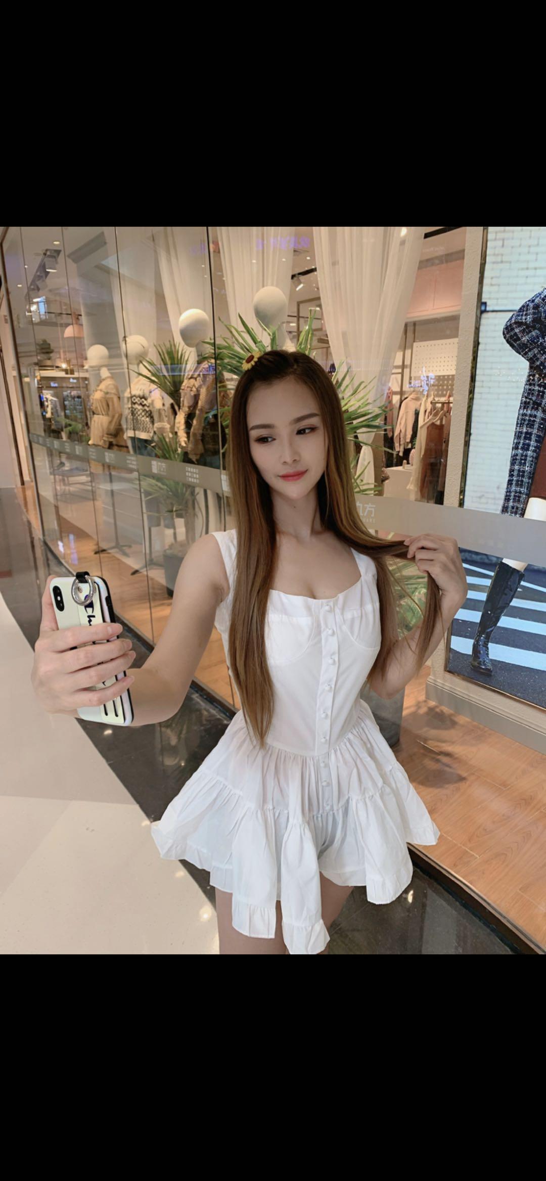 桑拿出身兼职小姐姐长腿妹颜值高 第2张