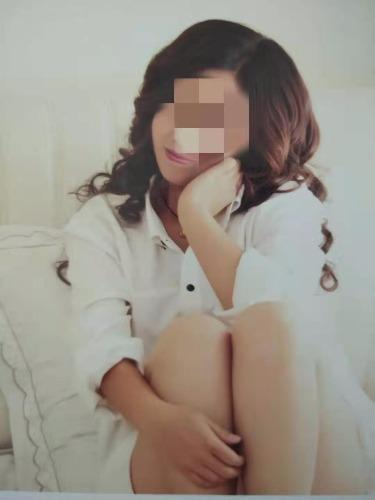 可双飞的美娇娘 第3张