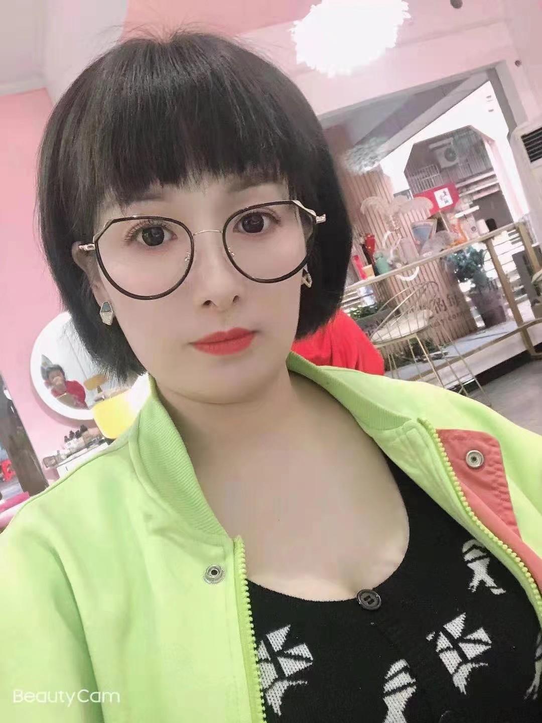 武汉市汉口循礼门思思妹子 第2张