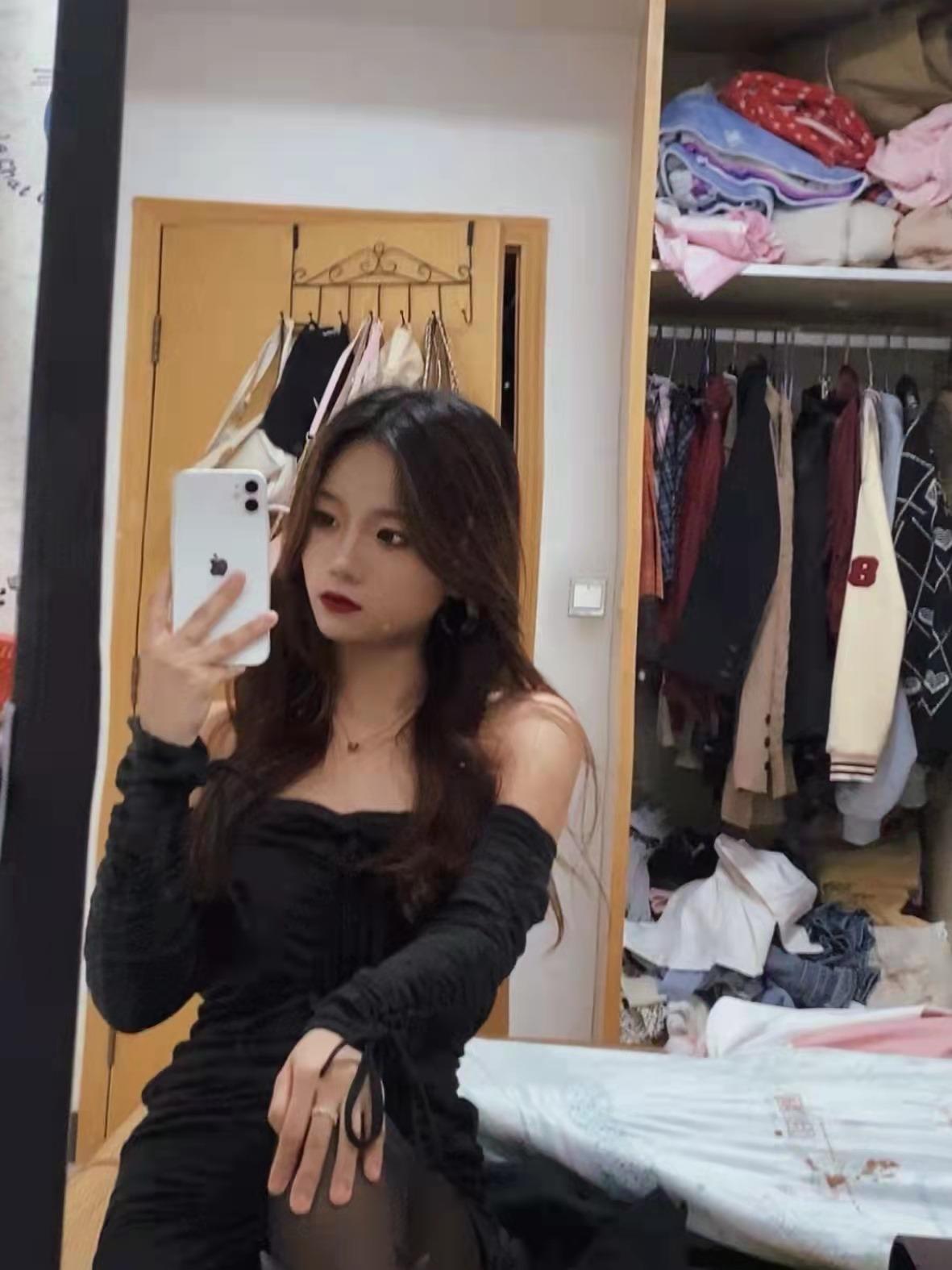瑶海黑丝长腿性感小美女 第3张