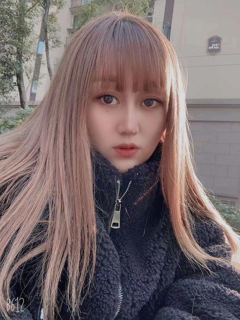跟青春女孩的舌吻，浪漫又刺激！有长腿有大波大屁股！... 第2张