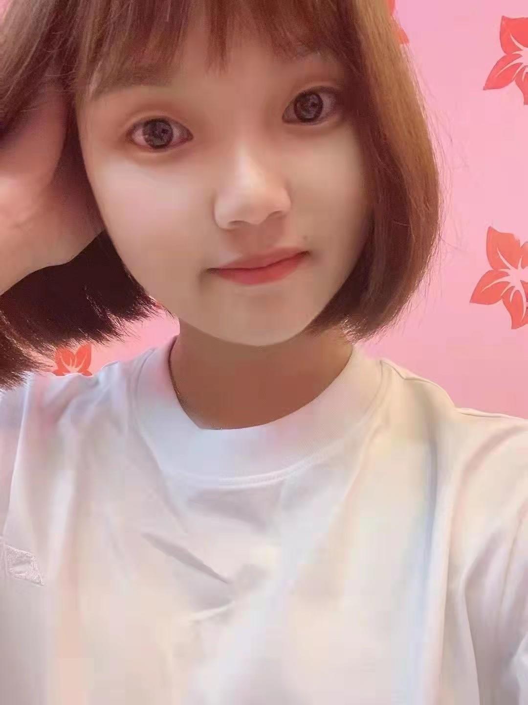 00后纯兼职小美女乖巧可爱 第2张