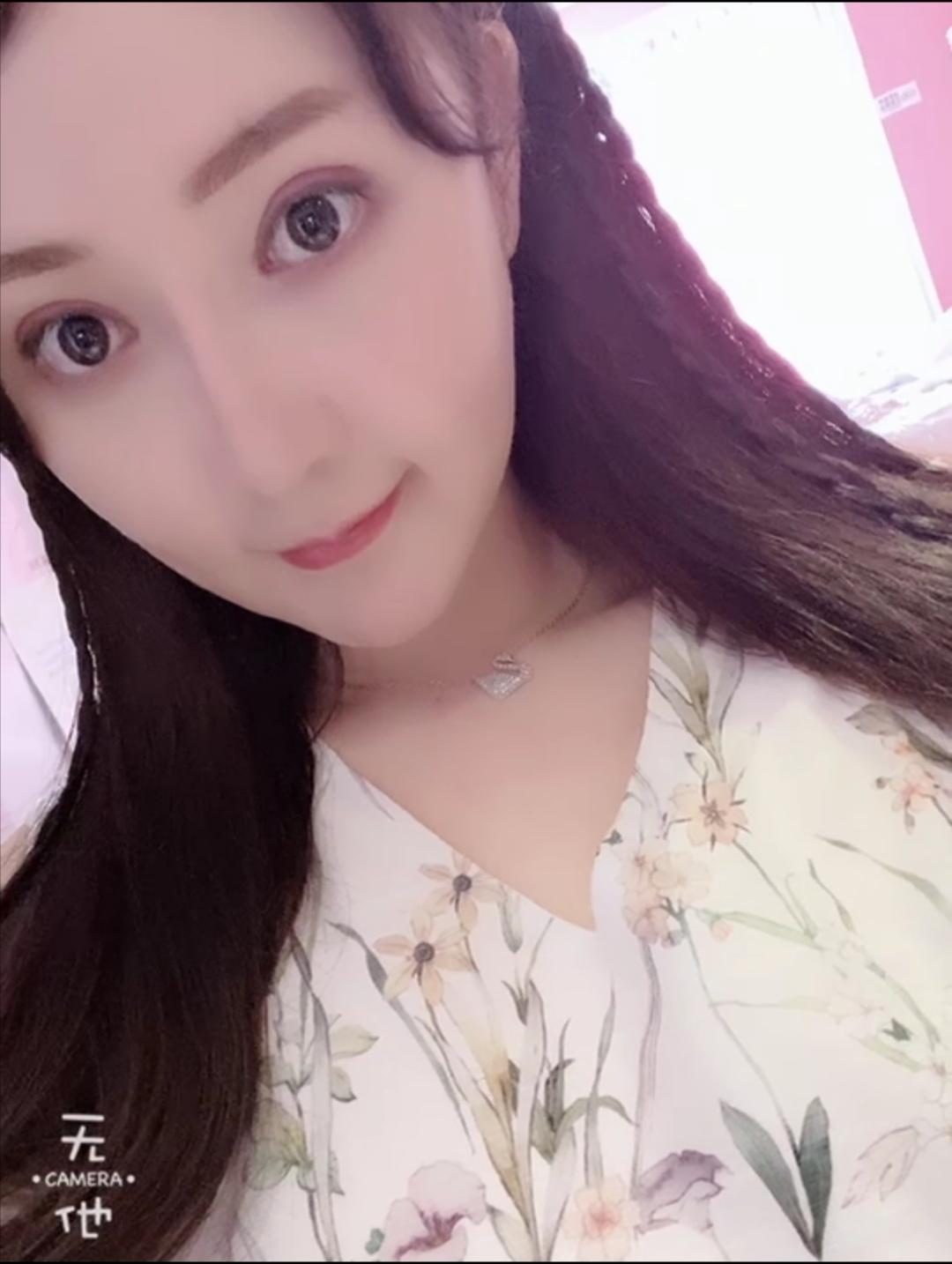 粉嫩的富力城实习小护士，女友一般的享受 第2张