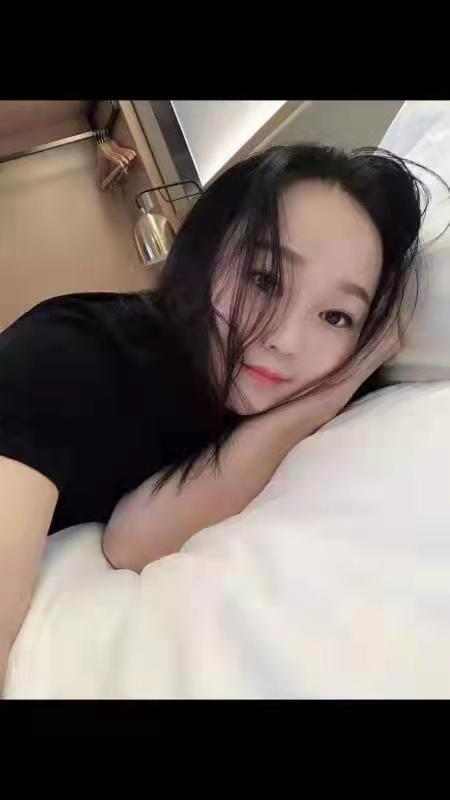 皮肤好白,奶子好大,纯情小少妇,欲求不满的索取 第1张