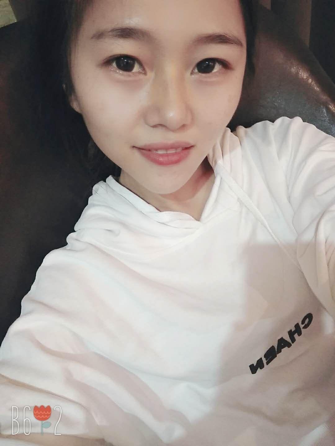罗湖国贸小姐姐兼职女友式服务 第1张