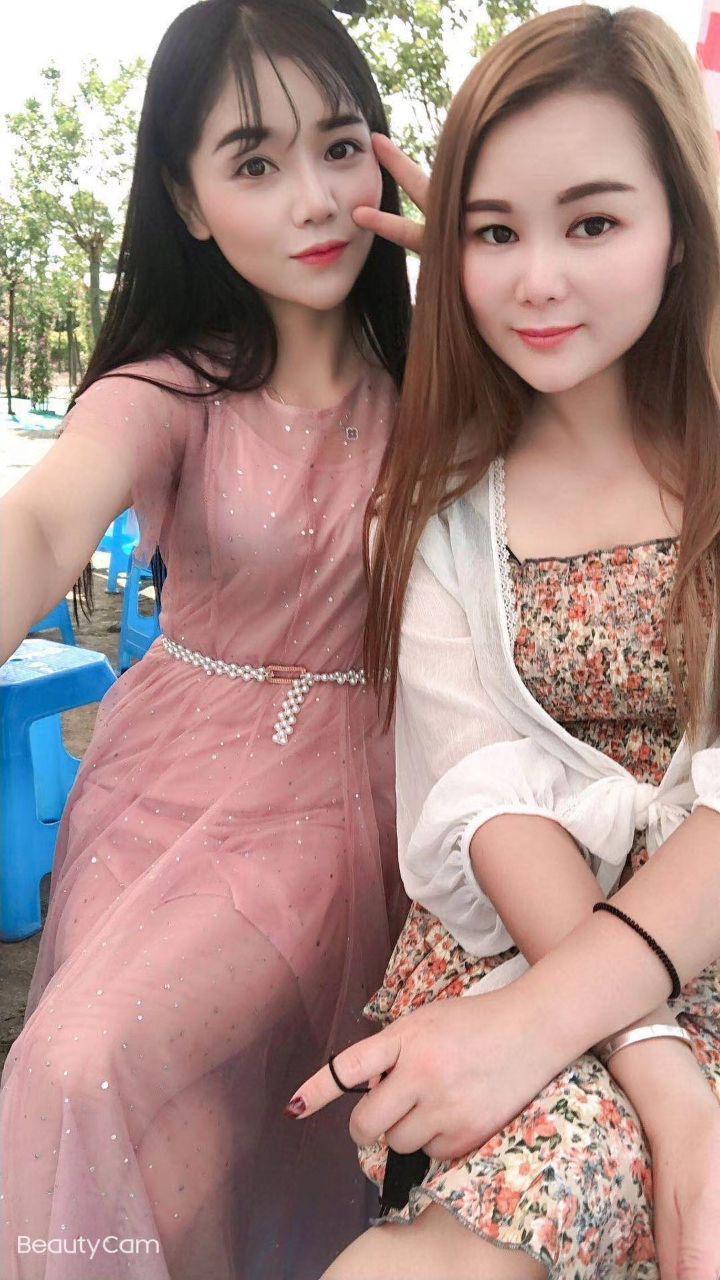 温江双飞月月萱萱俩人一起 第1张